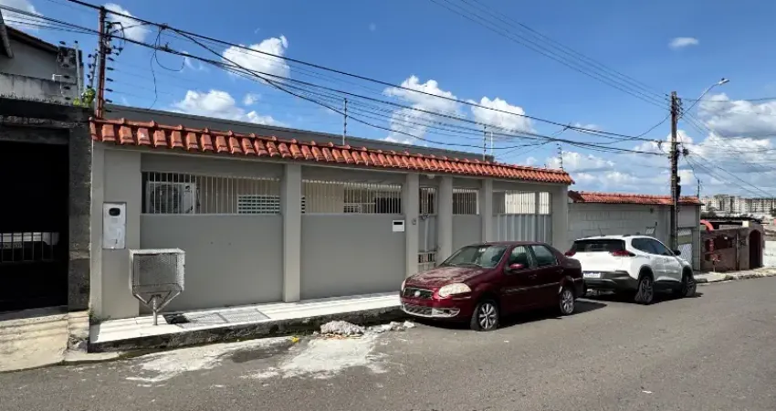 Casa com 7 quartos para alugar na Rua Tomé de Souza, Dom Pedro I, Manaus