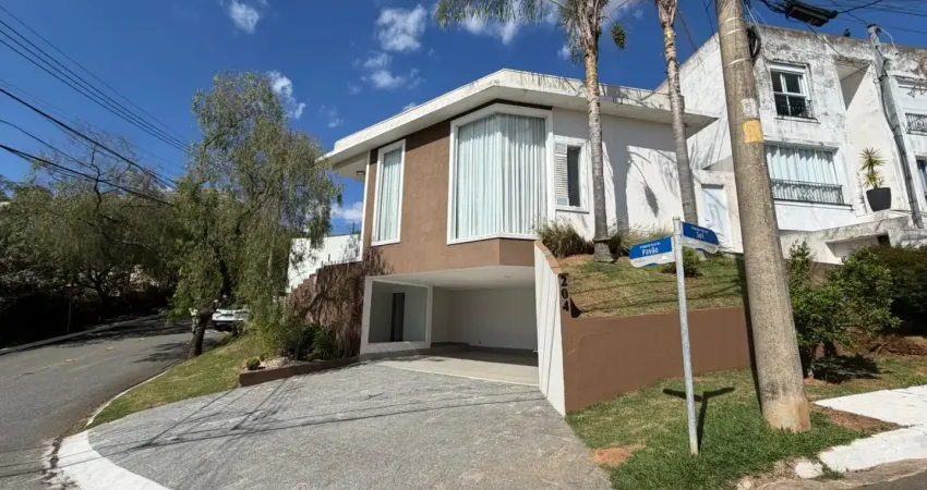 Alugo casa térrea em condomínio fechado: valville i em santa de parnaíba