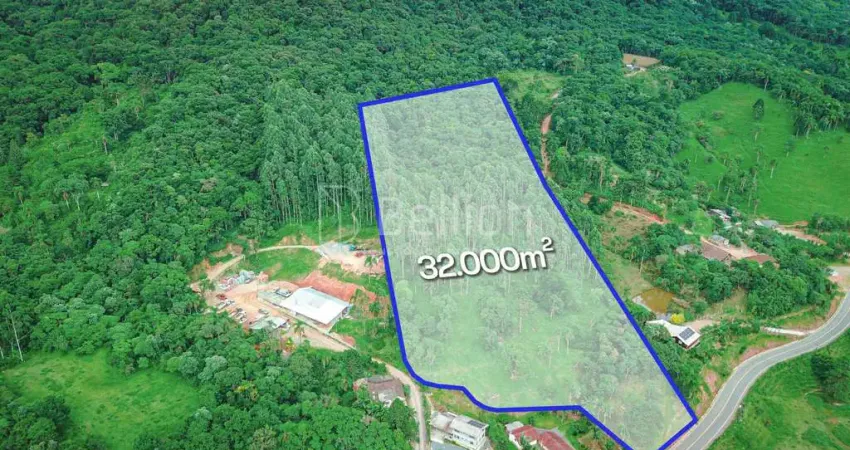 Terreno de 32.000m² a apenas 300 metros da represa de rio dos cedros