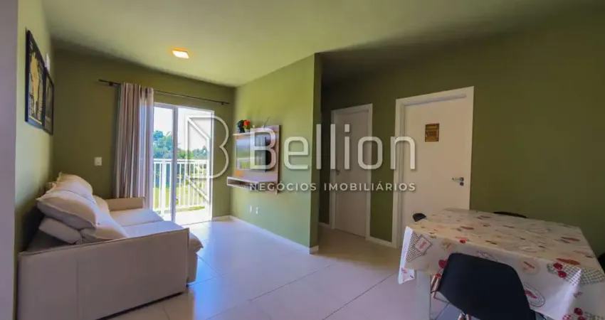 Apartamento de 2 quartos semi-mobiliado e com piscina no Warnow em Indaial.