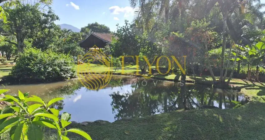 Linda Chácara de 4300m2 à Venda no Bairro Bonsucesso, Pindamonhangaba - Luxo e Liberdade no Campo