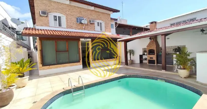 Casa à Venda em Vila Paraíba, Guaratinguetá: 4 Suítes, 278m²