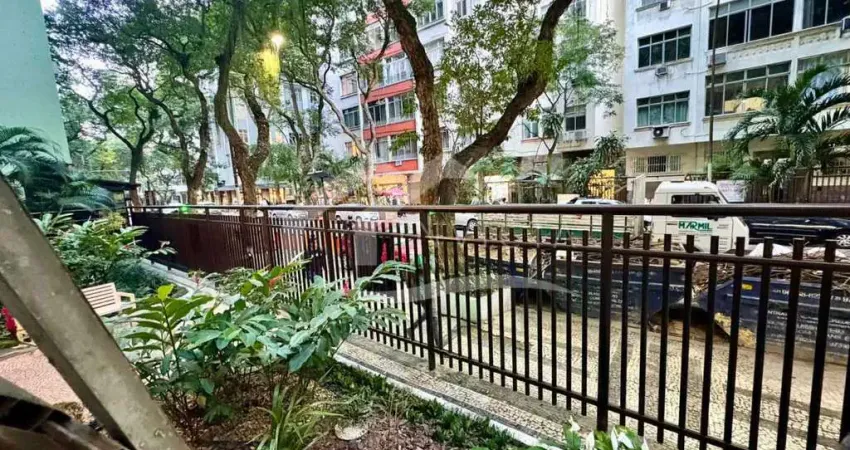 Excelente apartamento conjugado em ótima localização no posto 2, ha duas quadras da praia e proximo ao metro arcoverde.