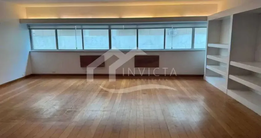 Incrível de 3 quartos com vaga na escritura a poucos passos da praia