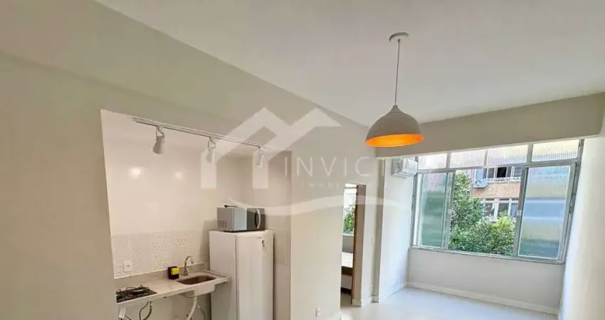 Maravilhoso quarto e sala no coração de copacabana, completamente reformado!