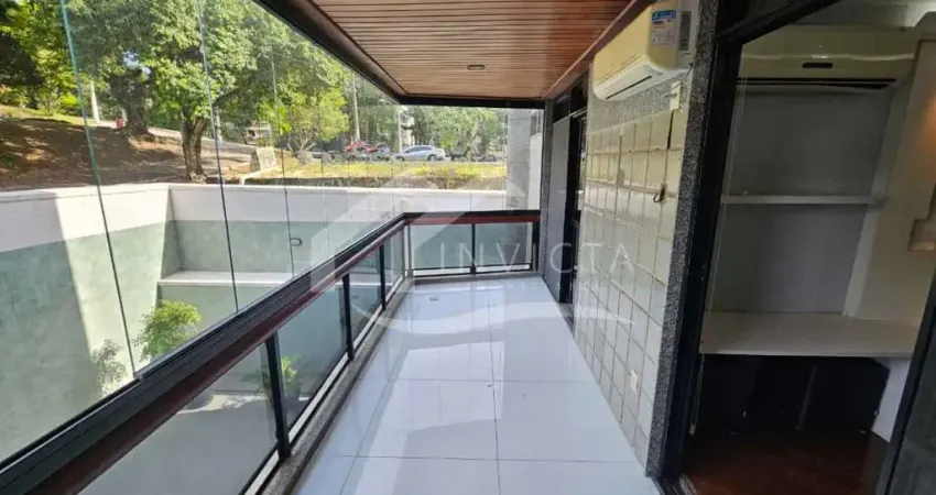 Excelente localização dois quartos área requintada leblon