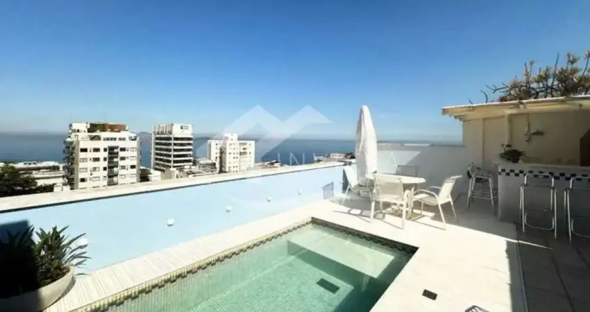 Completíssima e encantadora cobertura duplex com piscina e vista mar!