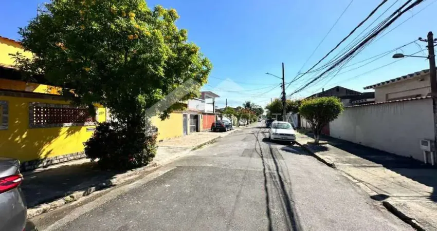 Descubra o paraíso familiar: casa espaçosa de dois andares com piscina em bangu