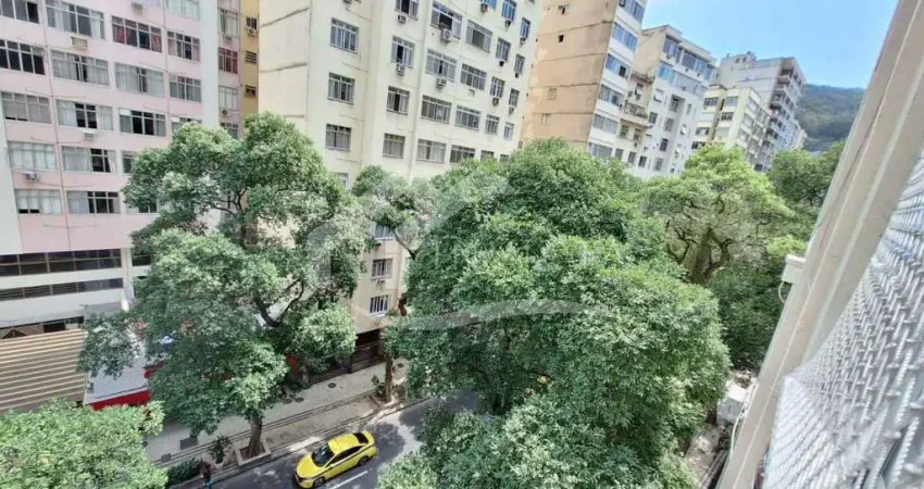 Belíssimo apartamento de 3 quartos em rua nobre de copacabana com vaga na escritura