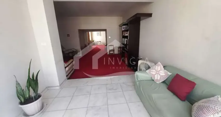 Imóvel de 230m²: 4 quartos(1 suíte), total de 3 banheiros, 2 salas, copa-cozinha completa, dependência com 2 quartos, vaga na escritura, no posto 4 de copacabana!