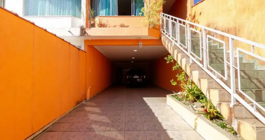 Sobrado para venda em Jardim das Flores com 5 quartos, sendo 2 suítes, 309m²