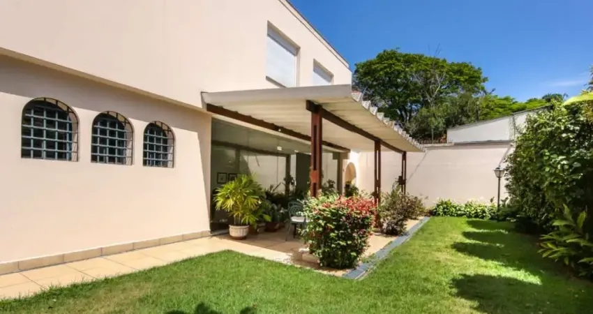 Sobrado para venda em Alto de Pinheiros com 4 quartos, sendo 2 suítes, 329m²