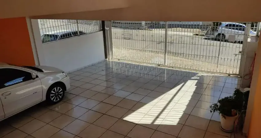 Casa com 2 quartos à venda na Rua Ênio Azambuja Neves, 167, Jardim D'Abril, Osasco