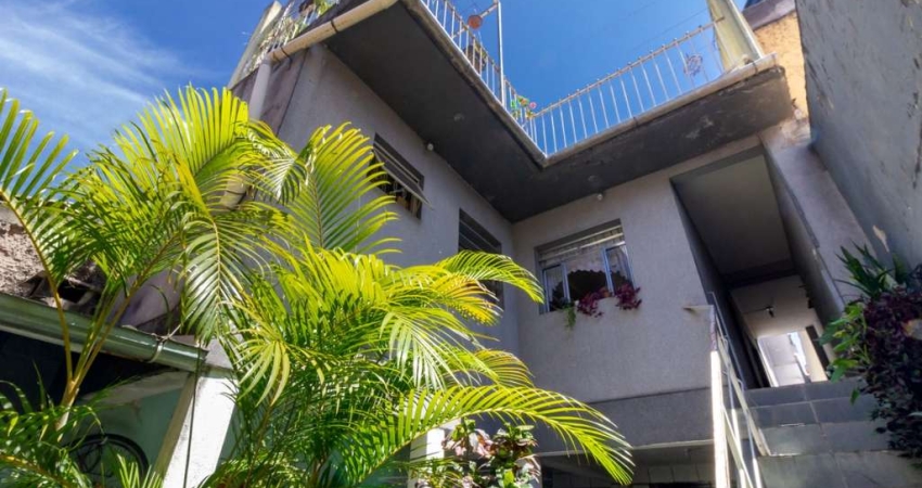Sobrado para venda em Helena Maria com 4 quartos, 226m²
