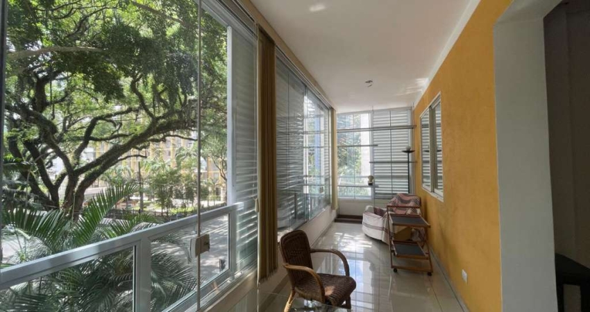 Apartamento tipo para locação com 3 quartos, sendo 1 suíte, 142m²