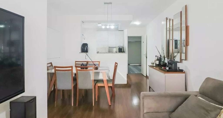 Apartamento tipo para locação em Jaguaré com 3 quartos, sendo 1 suíte, 76m²