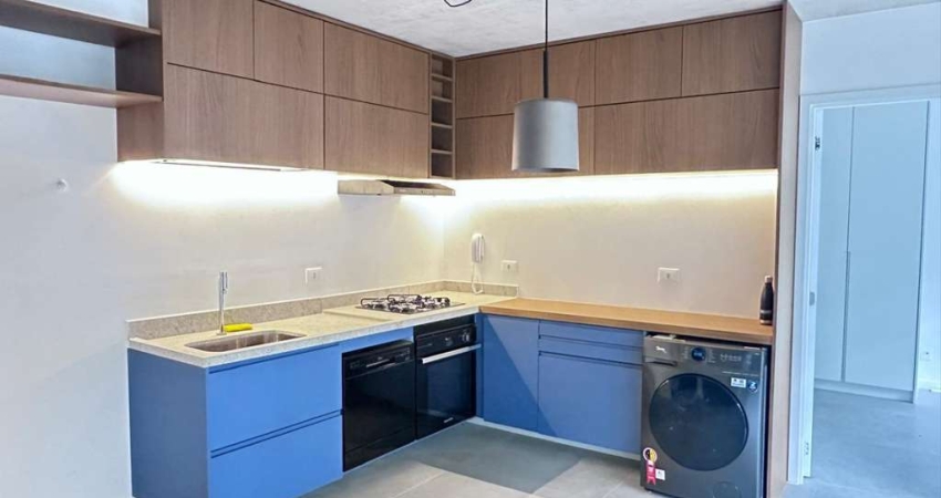 Apartamento tipo para locação em Vila Ipojuca com 2 quartos, sendo 1 suíte, 66m²