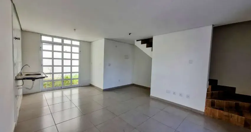 Sobrado para locação em Vila Universitária com 2 quartos, sendo 2 suítes, 77m²