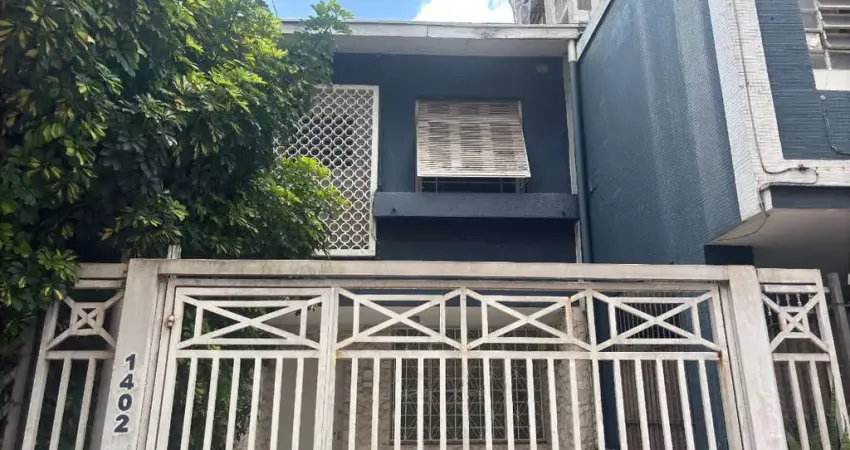 Casa com 3 quartos para alugar na Rua João Ramalho, 1402, Perdizes, São Paulo