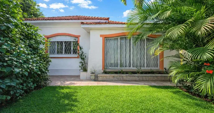 Casa para venda em Campo Belo com 4 quartos, sendo 2 suítes , 350m²