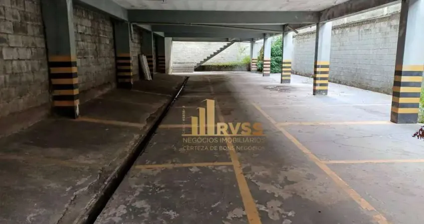 Prédio comercial com 3 andares de vão livre, em rua de área industrial e comercial, totalmente adaptável para sua empresa,