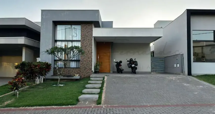 Casa em Condomínio para Venda, Gleba Simon Frazer - Condomínio Aranguá, 3 dormitórios, 1 suíte, 3 banheiros, 2 vagas