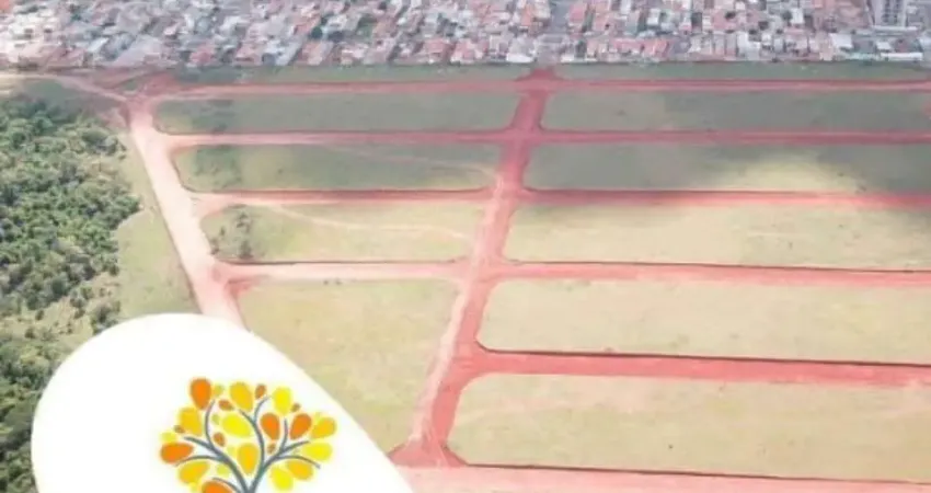 Terreno à venda na Avenida Remigio Dalla Vecchia, Jardim Nair Maria, Salto