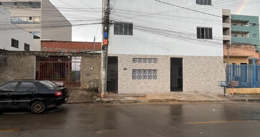 Apartamento com 2 quartos para alugar na  Quadra 2 Conjunto B, 19, Varjão, Brasília