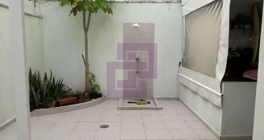 Sobrado à venda no bairro Jardim Las Palmas em Guarujá/SP
