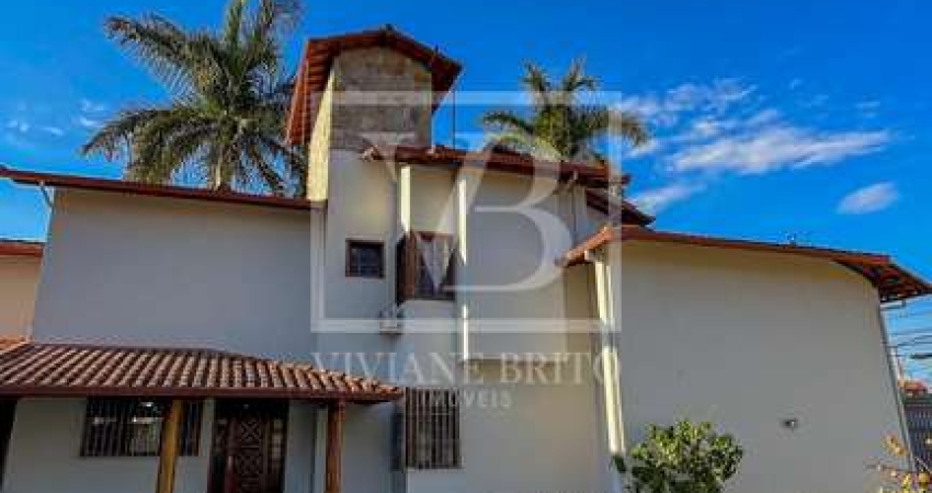 Casa exuberante a venda no bairro Ingá, região central de Betim-MG.