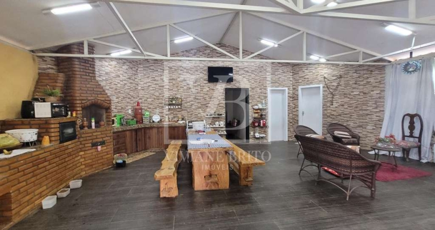 Casa com 3 dormitórios sendo 1 suite à venda, no Condominio Ouro Verde em BETIM - MG