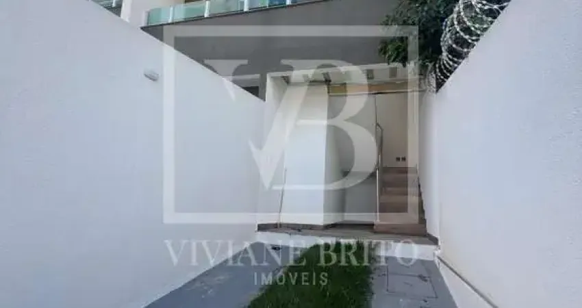 CASA À VENDA NO BAIRRO NOSSA SENHORA DAS GRAÇAS, DUPLEX COM TERRAÇO E VISTA ABERTA