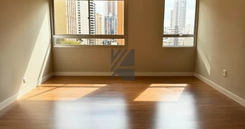 Apartamento Reformado no Centro de Curitiba – 117m² Privativos!