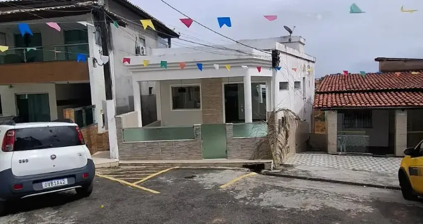 Alugo excelente casa em itapuã proximo a paralelaR$3000