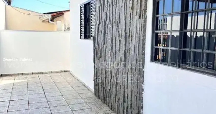 Casa para Venda em Itapetininga, Jardim Fogaça, 2 dormitórios, 1 banheiro, 2 vagas