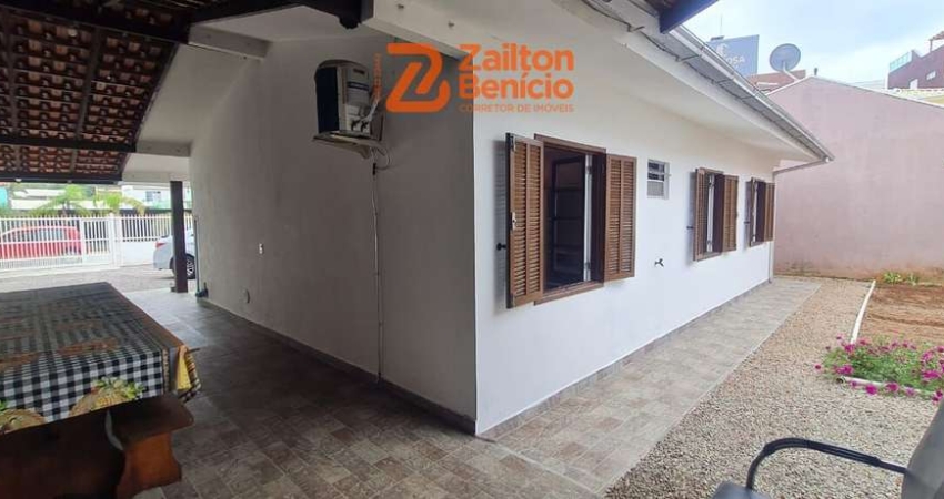Casa com 3 quartos para alugar na Rua das Begônias, 80, Praia de Palmas, Governador Celso Ramos