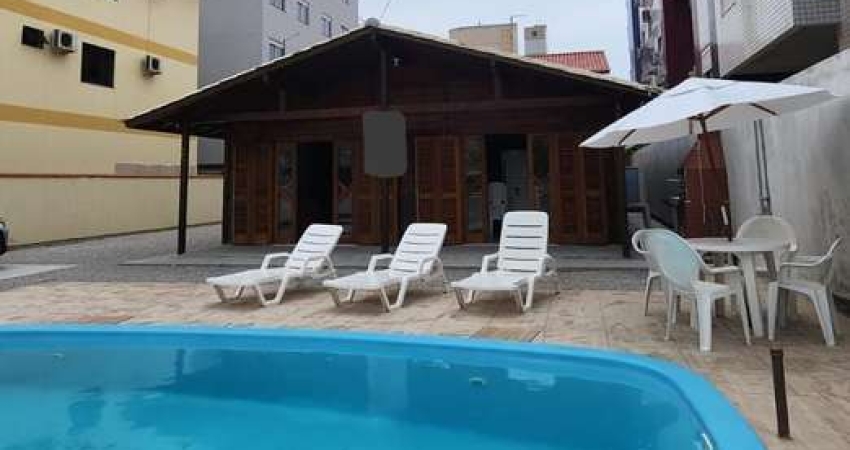 Casa com 4 quartos para alugar na Rua Das Garoupas, Praia de Palmas, Governador Celso Ramos
