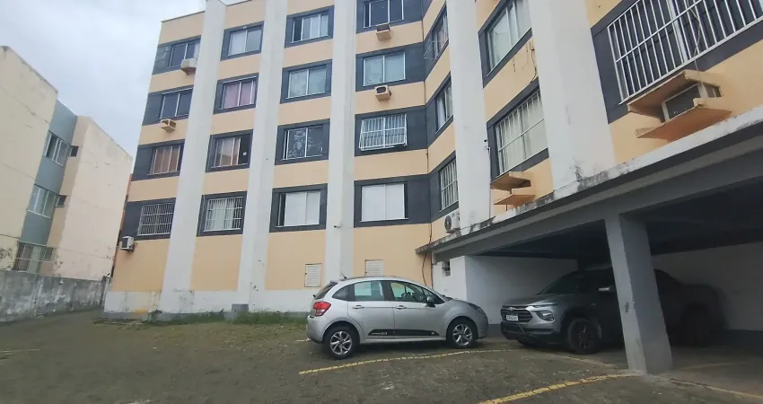 Apartamento 1/4, sem mobilia, prédio com piscina, disponível para locação