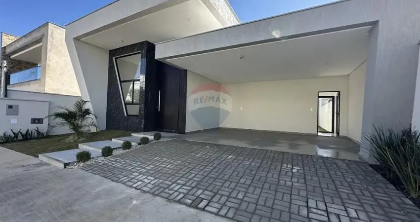 Casa Linear com 4 Quartos no Condomínio São Lucas 1