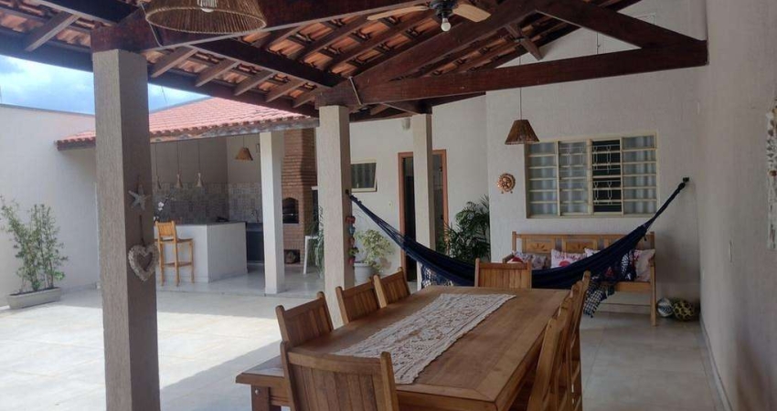 Casa com 3 dormitório à venda no Jardim Inocoop, Mogi Mirim - com área de lazer POR R$520.000