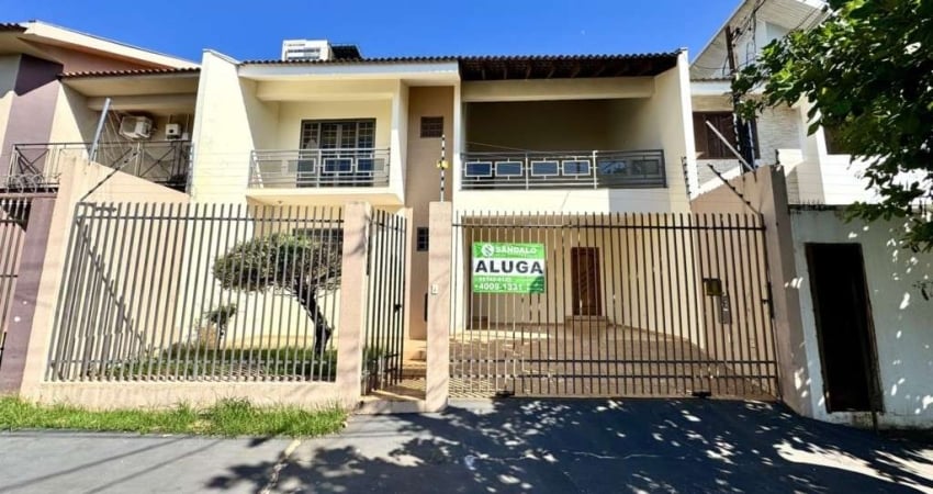 Sobrado com 3 quartos para alugar por R$ 2950.00, 137.29 m2 - JARDIM HIGIENOPOLIS - MARINGA/PR