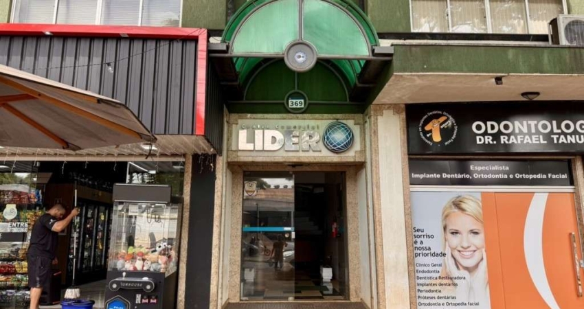 Sala Comercial para alugar por R$ 1350.00, 60.00 m2 - ZONA 04 - MARINGA/PR