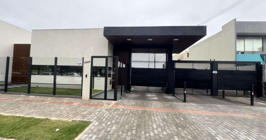 Sobrado Condomínio com 3 quartos para alugar por R$ 3300.00, 130.00 m2 - PARQUE DAS LARANJEIRAS - MARINGA/PR