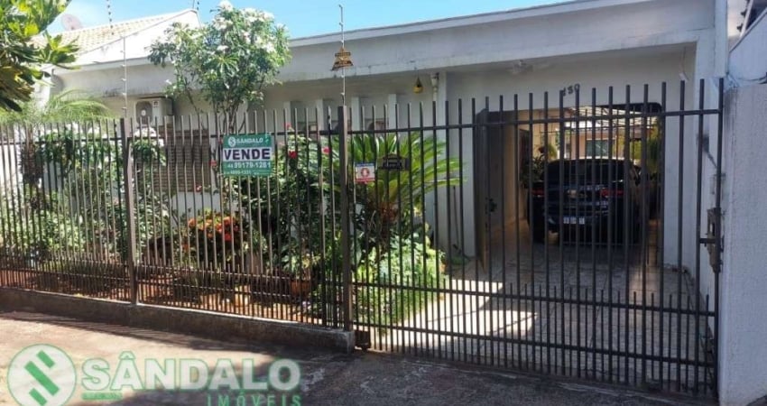 Casa com 3 quartos à venda por R$ 600000.00, 202.18 m2 - JARDIM MARAVILHA - MARINGA/PR