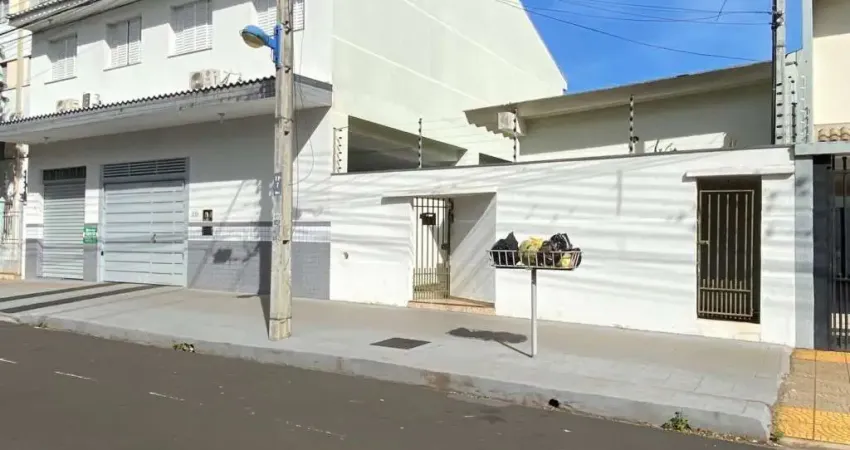 Sobrado com 1 quarto à venda por R$ 1300000.00, 348.00 m2 - ZONA 07 - MARINGA/PR
