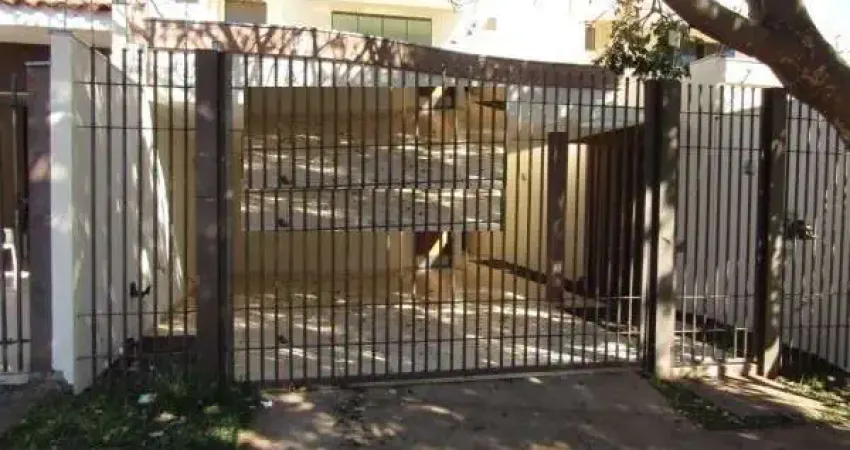 Casa com 3 quartos à venda na Rua Professora Maria Cleusa Milléo Romano, 747, Jardim Santa Rosa, Maringá