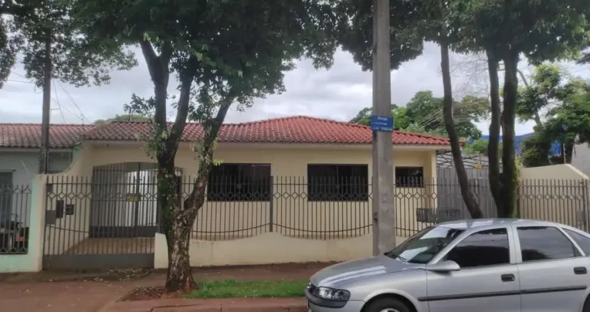 Casa com 3 quartos à venda por R$ 650000.00, 210.27 m2 - JARDIM ALVORADA - MARINGA/PR