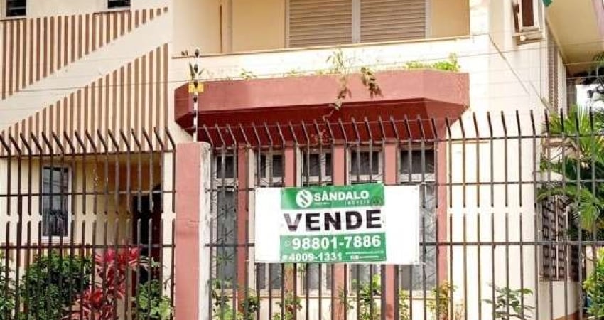 Sobrado com 4 quartos à venda por R$ 3600000.00, 649.00 m2 - ZONA 08 - MARINGA/PR