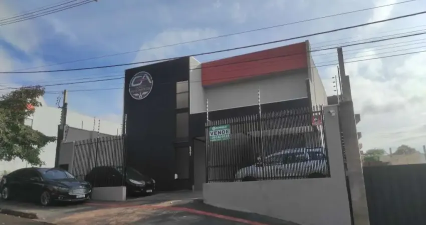 Salão Comercial à venda por R$ 2700000.00, 690.38 m2 - JARDIM PORTUGAL - MARINGA/PR