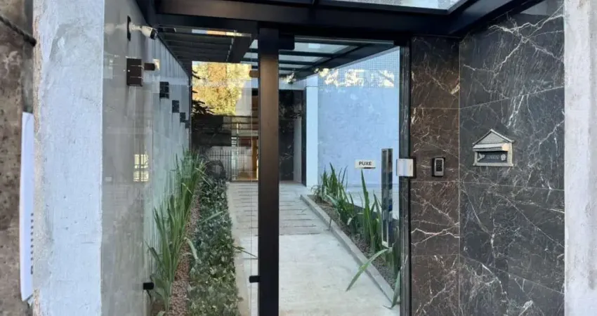 Apartamento com 3 quartos para alugar por R$ 2300.00, 0.00 m2 - ZONA 07 - MARINGA/PR